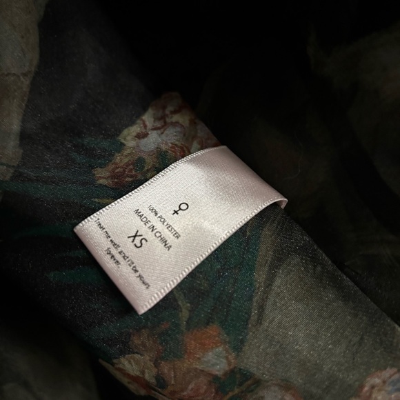 SELKIE The Skull of a Skeleton Puff Dress! - Picture 4 of 4